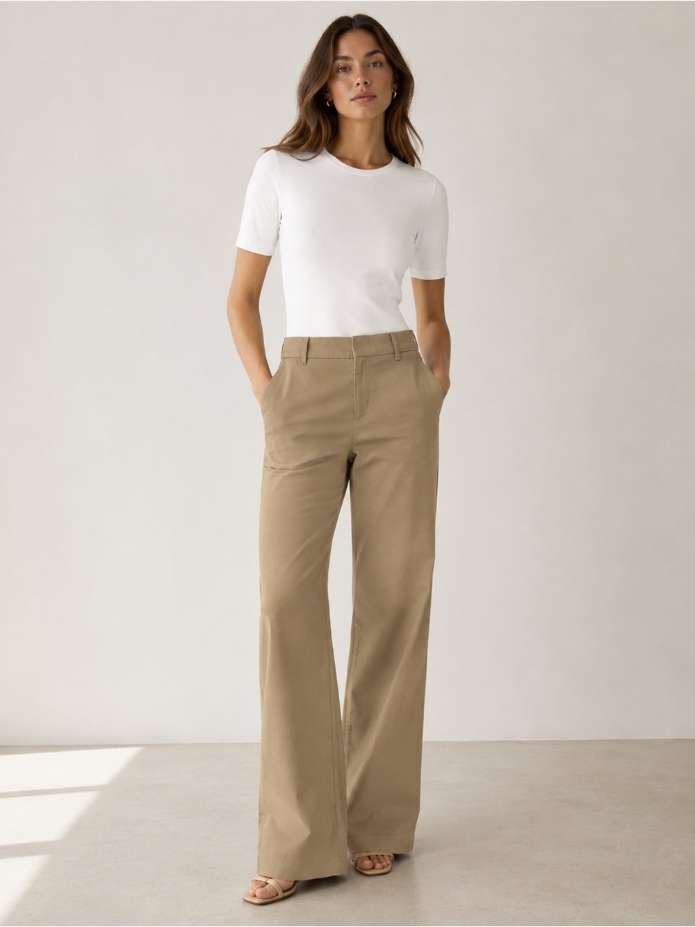 Lilly Pulitzer Palm Beach Fit Khaki Bootcut pants size 4 (30X31)